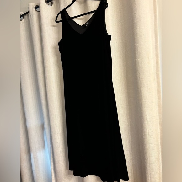Eileen Fisher Size Large V neck sleeveless velvet dress - Picture 3 of 6